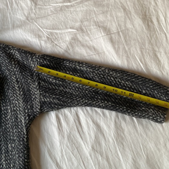 H&M Faux Fur Collar Tweed Wool Blend Long Coat Sz 6 - Picture 12 of 12